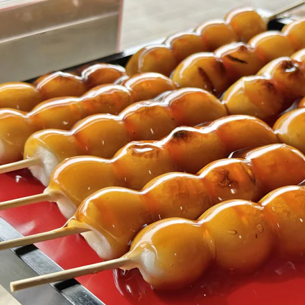 【横須賀】焼きだんごが1日100本!創業70年「三吉野」の老舗和菓子店が守るやさしい甘さ